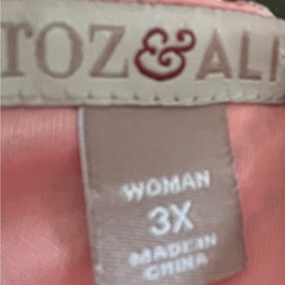 Women's Chevron Pattern Top - Multi-color - Picture 3 of 3